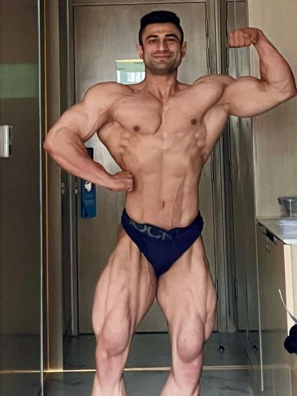 The Grind: Posing, Pushing & Perfecting photo 31