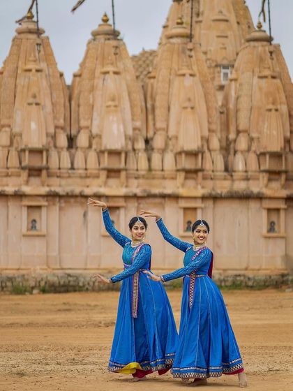 Adithi Ashok - Indian Classical & Fusion Dance Performances The Dancing Sisters: Kathak & Bharatanatyam Duets photo 39