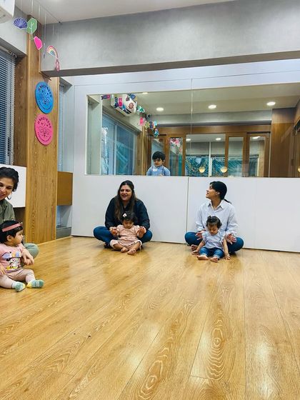 Here is a sneak peek into our parent-toddler class. It's a relaxed, welcoming space where families can just be together, enjoying the music and each other's company.