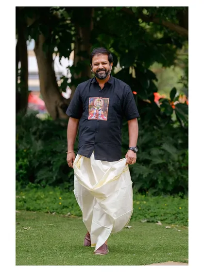 My work includes capturing fashion for everyone. This outdoor shoot for a men's ethnic wear brand showcases the Onam collection with natural grace, demonstrating my ability to photograph diverse products and models.