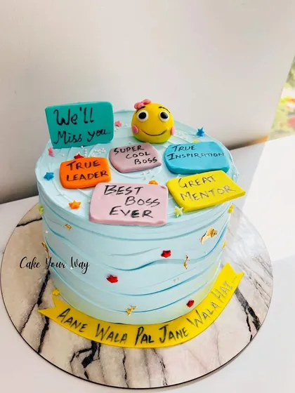 A sweet farewell cake for the "Best Boss Ever," full of heartfelt messages.