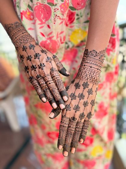 Chandu - Guest & Party Mehendi Intricate Guest Mehendi photo 5