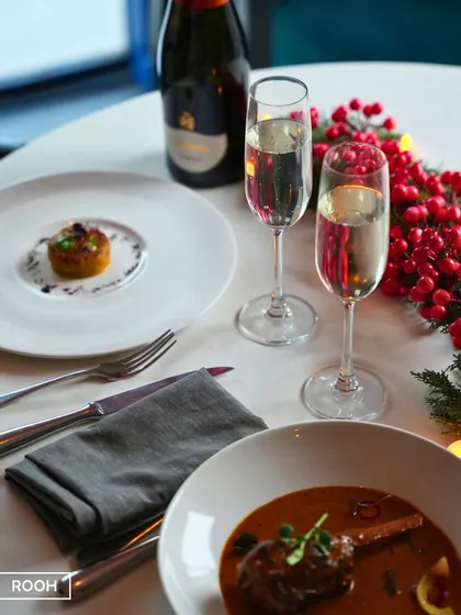 As we bid farewell to the year, indulge in an opulent fine dining experience. This New Year's Eve setup is perfect for reflecting on memories and celebrating new beginnings.
