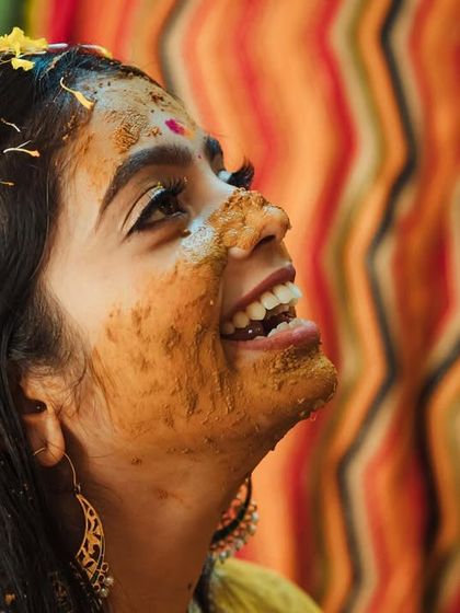Haldi & Mehendi: Colors & Laughter photo 44