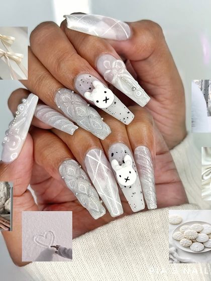A full winter fantasy on your nails. This set combines 3D sweater textures, a cute sculpted bunny character, and delicate line work for the ultimate winter wonderland look.