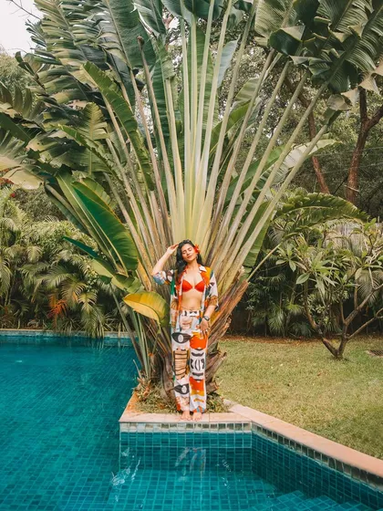 A postcard from paradise. This was from an impromptu photoshoot in Goa, standing by the pool in a beautiful tropical setting.