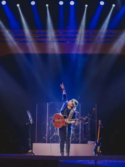 The incredible Jubin Nautiyal creating a musical love story with his performance. We work with artists whose music resonates with the couple's journey.
