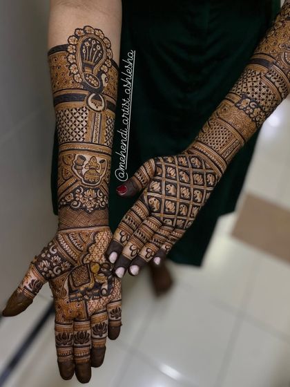 Full Bridal Mehendi (Hands) photo 17