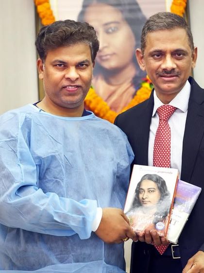 With Mr. Vaidyanathan, MD & CEO of IDFC First Bank, a man who embodies generosity. He reminds me that our purpose is to give, and that to die rich with blessings, one must share their treasures.