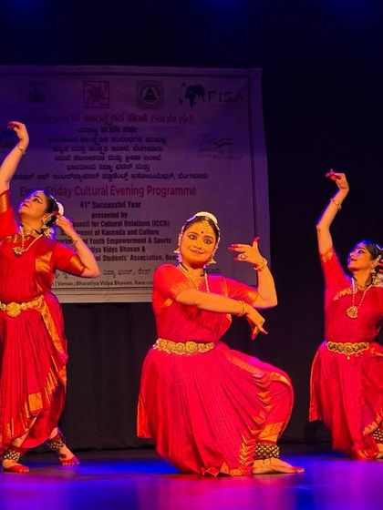 Shreya Balaji - Bharatanatyam Performances Duet & Group Performances photo 11