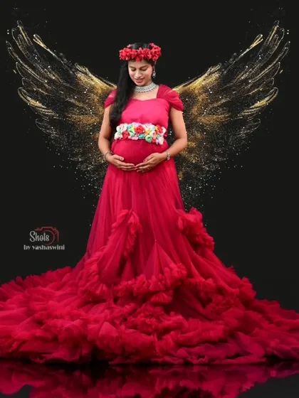 Your maternity shoot should be as magical as you feel. I love adding creative touches like these angel wings to make your photos extra special. This is a popular choice for my indoor studio sessions.