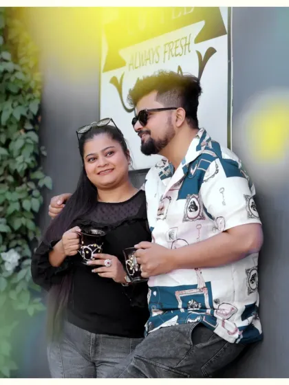 Adding a soft, sunny flare to this pre-wedding photo gives it a warm and dreamy quality. It enhances the feeling of a happy, relaxed moment between the couple.