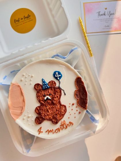 These images provide additional views of my hand-piped illustration cakes, showing the care and detail from every angle.