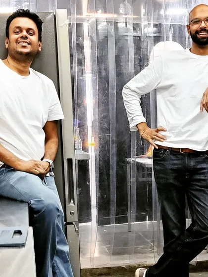 Let me introduce the minds behind Baésic Fit. I’m Nelson, a Le Cordon Bleu trained chef and sports nutritionist, and this is Abhishek, a chef with over a decade of experience. Together, we combine culinary art with nutritional science to create food that’s both delicious and perfectly balanced.