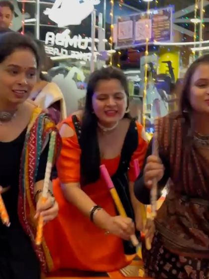 Meenal Dubey - Wedding & Sangeet Choreography Garba & Dandiya Nights photo 8