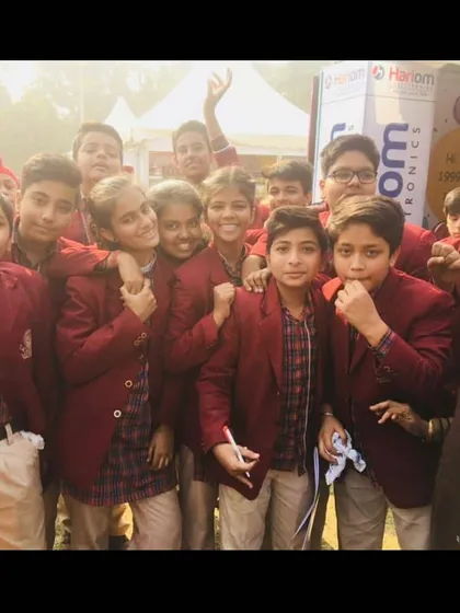 The smiles on these faces after a workshop say everything. My mission is to make learning English an enjoyable and rewarding experience. We celebrate progress and create a positive atmosphere where children can thrive and build lasting friendships.