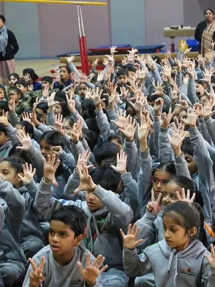 More moments from my travels to schools across the country, each one a unique and joyful experience. From interactive workshops to large assembly performances, I tailor each session to the school's needs.
