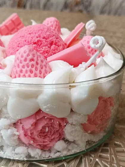 The large ice cream bowl candle, a true statement piece for any dessert lover.