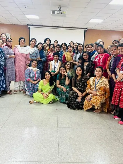 A group photo with all the wonderful and energetic teachers after our fitness session.