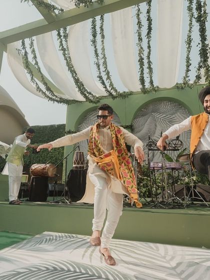 The whole squad getting in on the action. These are the moments that make weddings so memorable.