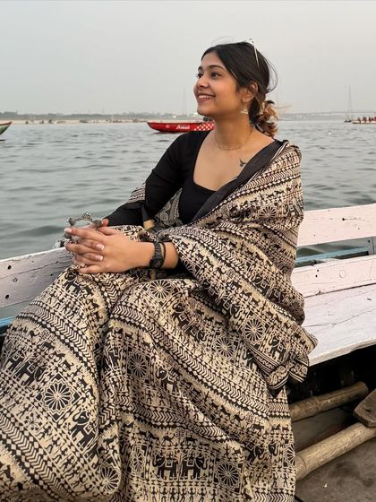 Another shot of this gorgeous saree, capturing the intricate Warli art patterns. It’s a piece that tells a story, making it more than just an outfit.