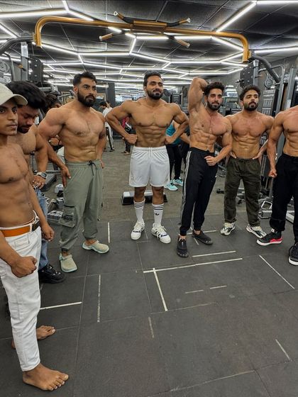 A big group of dedicated athletes.