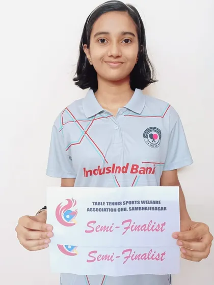 Anvi Thorat holds her certificates after winning two bronze medals in both the U-15 and U-17 categories at the 3rd Maharashtra State Table Tennis Tournament.