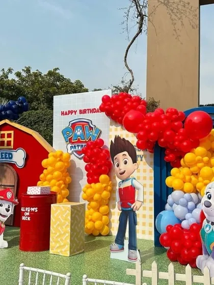 No job is too big, no pup is too small for this Paw Patrol themed birthday. This setup features Ryder and the pups with a bold, colorful backdrop.