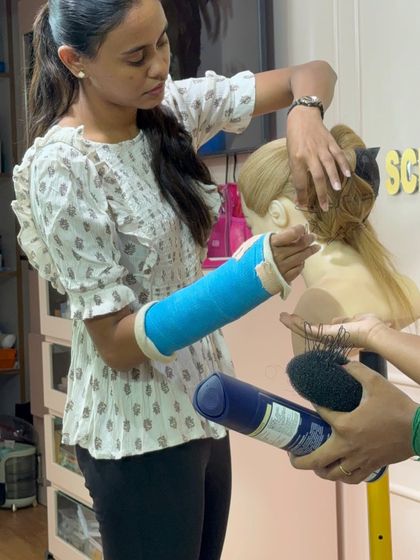 Asmitha Makeover Artistry - Professional Beauty Artist Courses Advanced Bridal Hairstyling photo 14