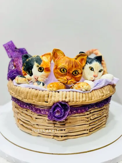 A basket full of cuteness, this cake features three entirely edible, hand-molded kittens. I loved creating this piece for a mom to surprise her cat-loving daughter.