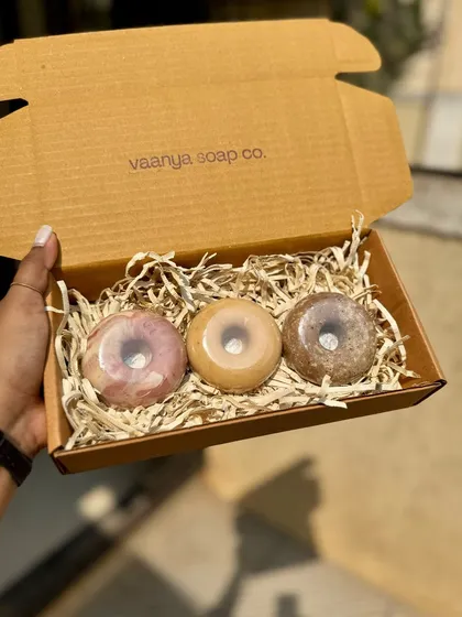 Good enough to eat, but please don't! Our limited edition Donut Soap Box features three of our bestselling cold process soaps, Sweet Rose, Haldi Doodh, and Vanilla Scrub, in a fun and giftable donut shape.