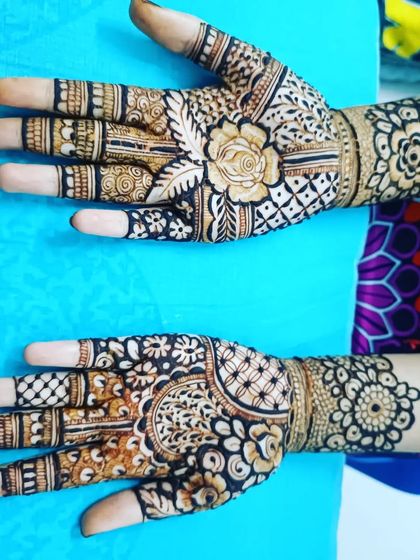 Shaikh Yasmeen - Wedding Party & Guest Mehendi Designs for Family & Bridesmaids photo 19