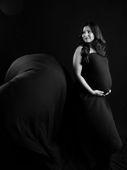 Solo Radiance: Portraits of the Mother-to-Be photo 7