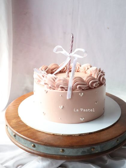 Modern & Minimalist Cakes photo 34