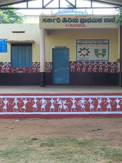 A full view of a Warli art border I painted for a stage at a government primary school. This project shows how traditional folk art can enrich public and community spaces, telling stories of dance and celebration along the entire length of the wall.