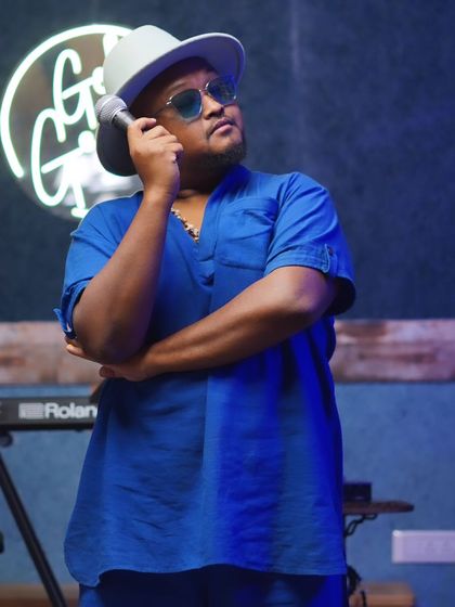 Loysum - Acoustic & Unplugged Performances It's All About The Vibe photo 3