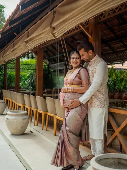 A quiet moment of connection during a maternity photoshoot. I focus on capturing the anticipation and love between partners before their new chapter begins.