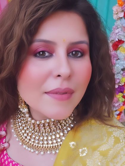 Festive & Traditional Looks photo 28