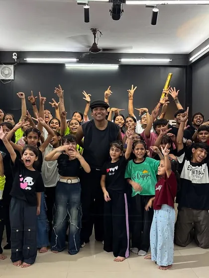 A huge celebration with all our students and celebrity mentor Rinku for hitting 100k followers. Our academy is a family, and we celebrate our successes together.
