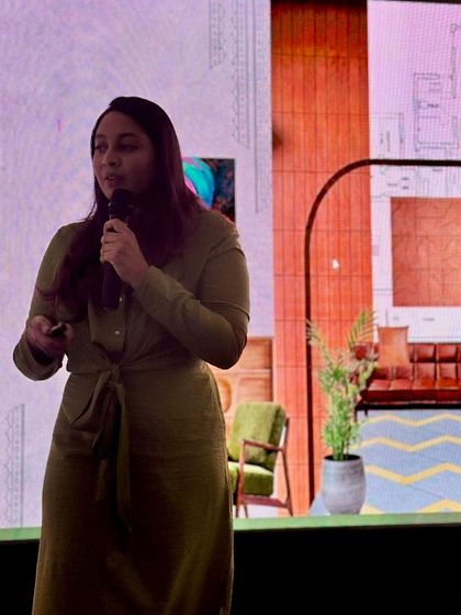 Another shot from my presentation at Designuru. Sharing our work on a public platform is both a responsibility and a joy.