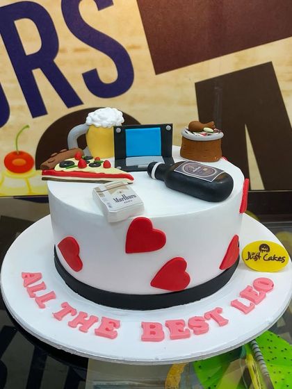 3D Sculpted & Novelty Cakes photo 10
