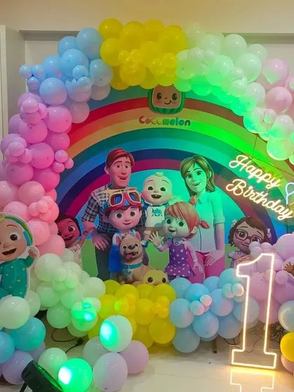 We bring the world of Cocomelon to your party with a vibrant rainbow-themed backdrop. This setup is perfect for toddlers' birthdays, featuring all their favorite characters and bright, cheerful colors.