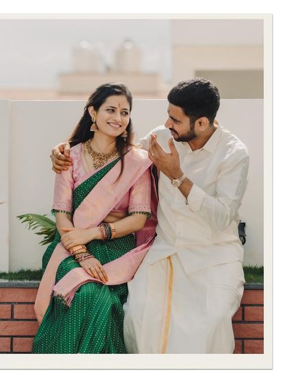 A candid conversation captured in beautiful light. I focus on these in-between moments that reveal the true nature of your relationship.