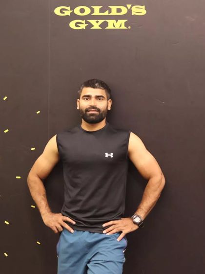 Starting the day at Gold's Gym. A good environment and a consistent routine are key ingredients for success.