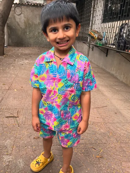 Just look at that smile! This is what happens when comfort meets cuteness. Our tropical print co-ord set is made from 100% breathable cotton, perfect for your little explorer's biggest adventures, even on the warmest Indian days.