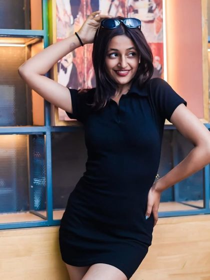 A guest enjoying a Throwback Thursday ladies' night at Hungry Hippie.