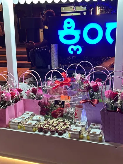 There's nothing like the energy of a pop-up event in Bangalore. This was our stall, prepped and ready for a busy day of meeting lovely people and helping them find the perfect gift.
