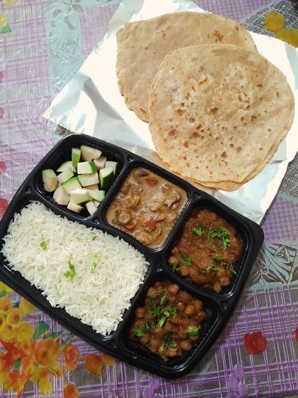 Ammana Mane Oota - Home-Cooked Meal Subscriptions (Tiffin Service) Daily Meal Boxes photo 3