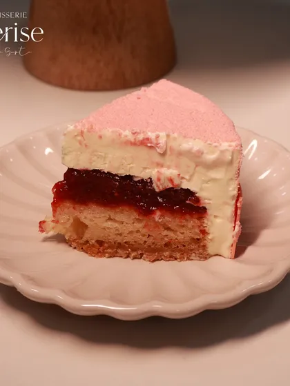 A slice of the Strawberry Fields, crafted with the finest fresh strawberries and smooth vanilla.