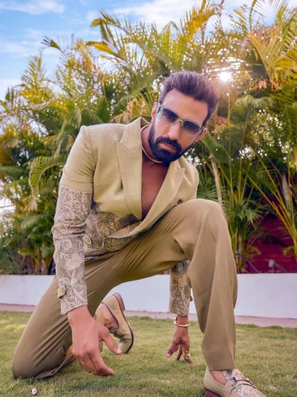 Unleash your calm confidence in the new Sukoon Co-ord Set. This olive green suit with subtle print details is made for the modern man who turns heads without trying.